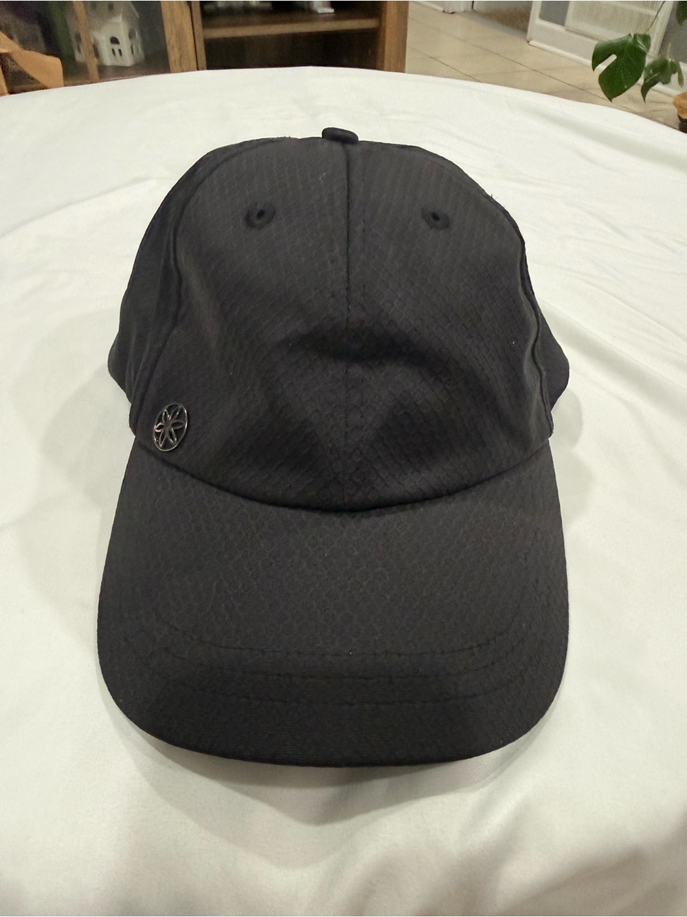 GAIAM Black Textured Hat with Subtle Logo Tag